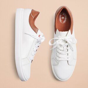 Brooks brothers Men's Leather Court Sneakes Clean Preppy Style size 7 Brown